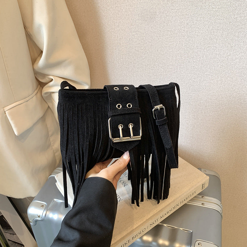 Wholesale Retro shoulder crossbody tassel bag
